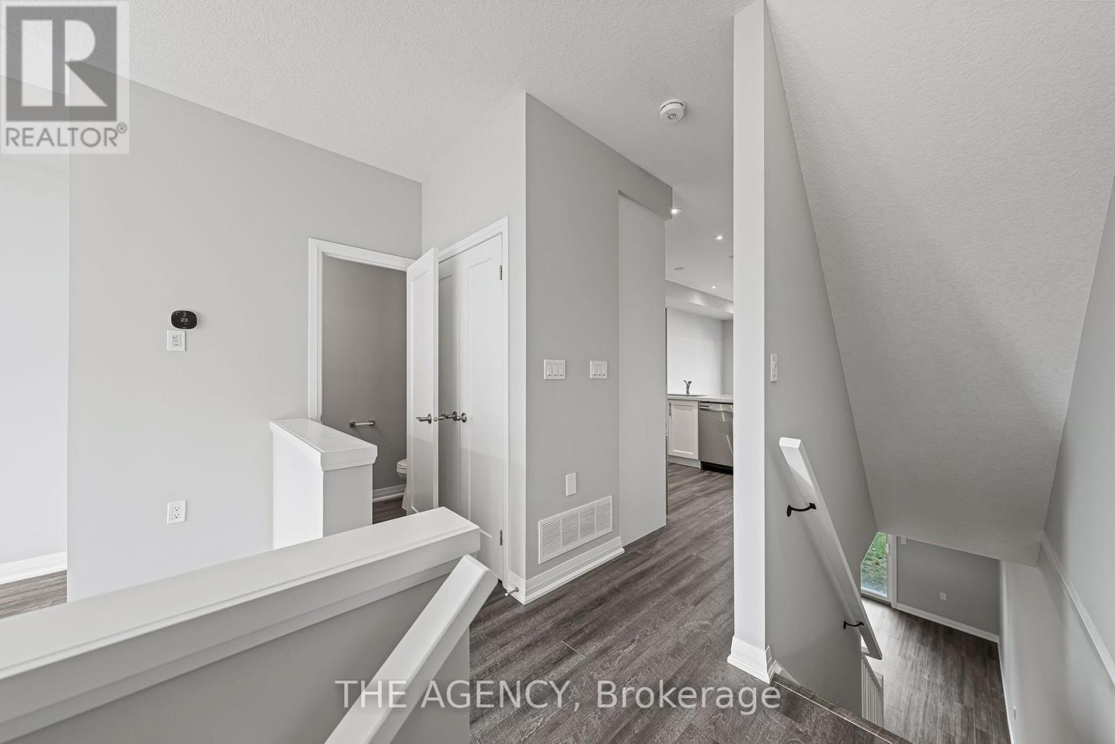 53 Aquarius Crescent, Hamilton, Ontario  L0R 1P0 - Photo 6 - X12603796