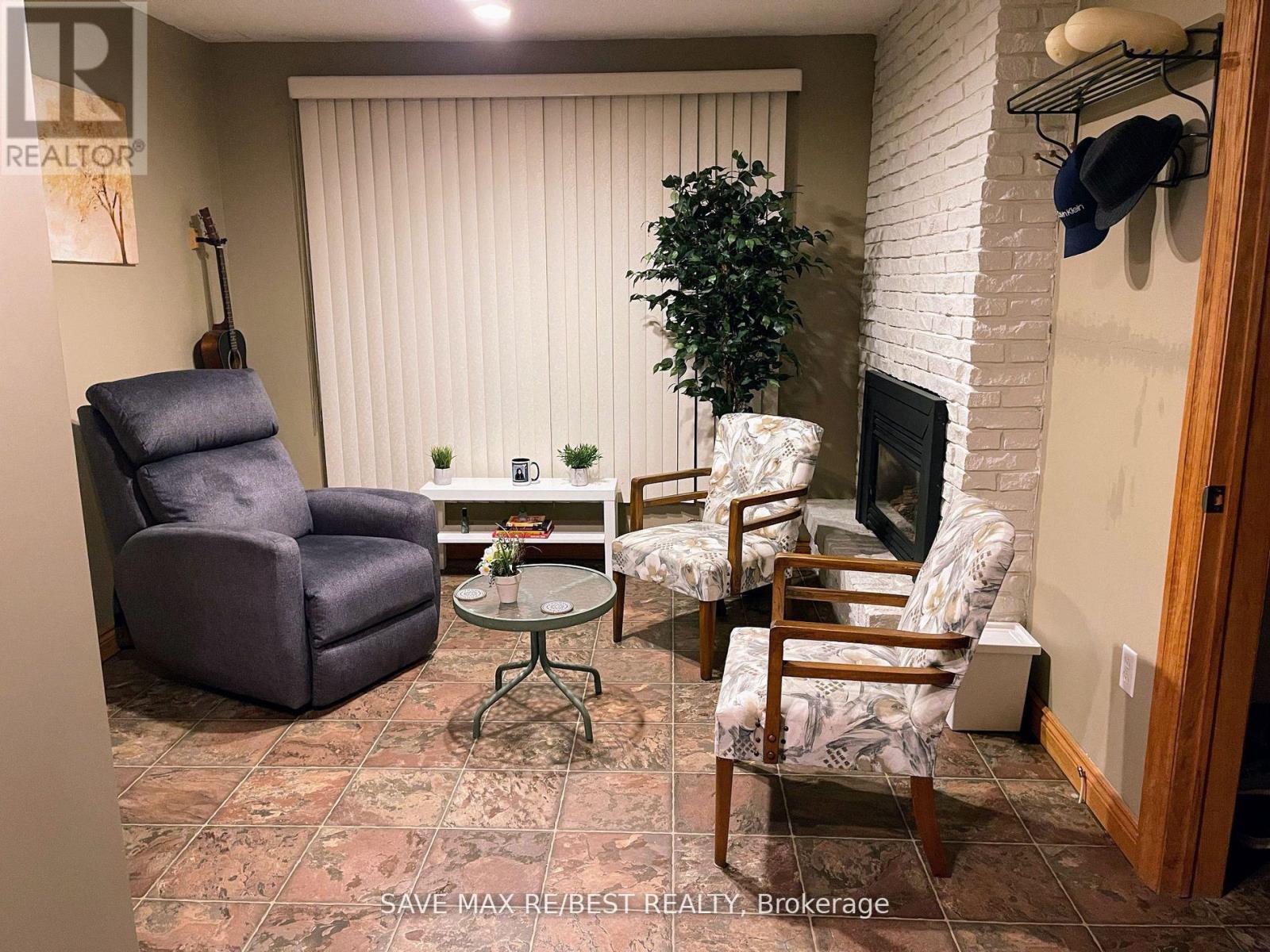 268 Manchester Road, Kitchener, Ontario  N2B 1A4 - Photo 13 - X12603876