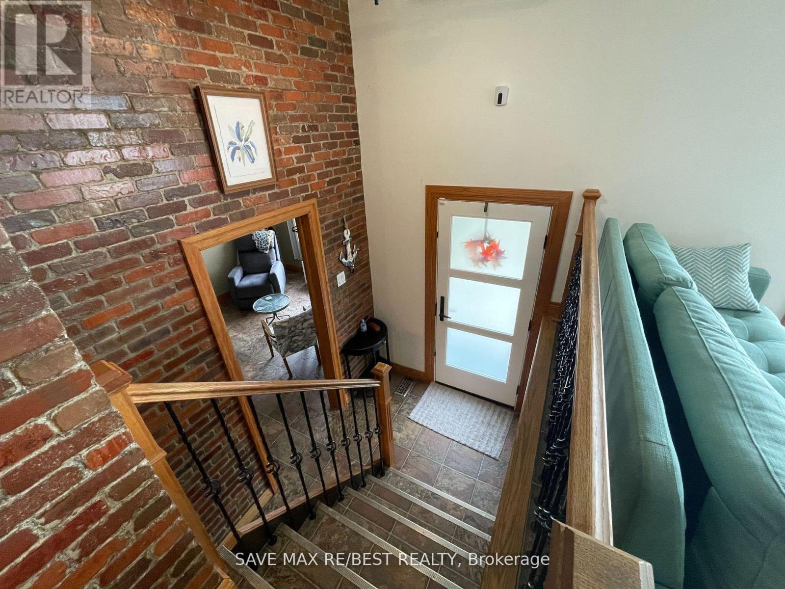 268 Manchester Road, Kitchener, Ontario  N2B 1A4 - Photo 2 - X12603876