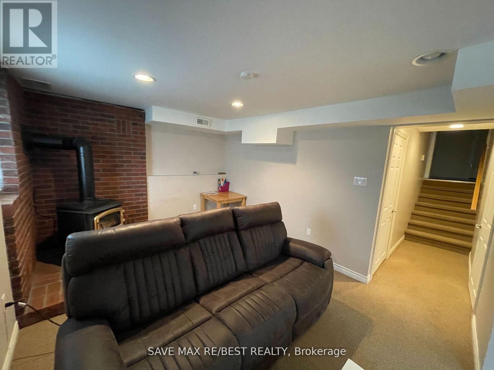 268 Manchester Road, Kitchener, Ontario  N2B 1A4 - Photo 32 - X12603876