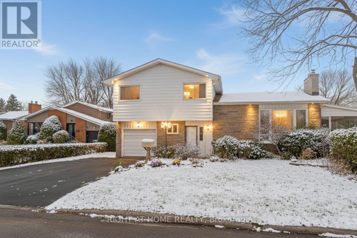 2221 CIRCLE PLACE, Ottawa, Ontario