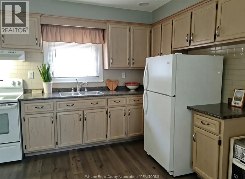 2442 Arthur Rd., Windsor, Ontario N8W 4V7 - Photo 4 - 25031216