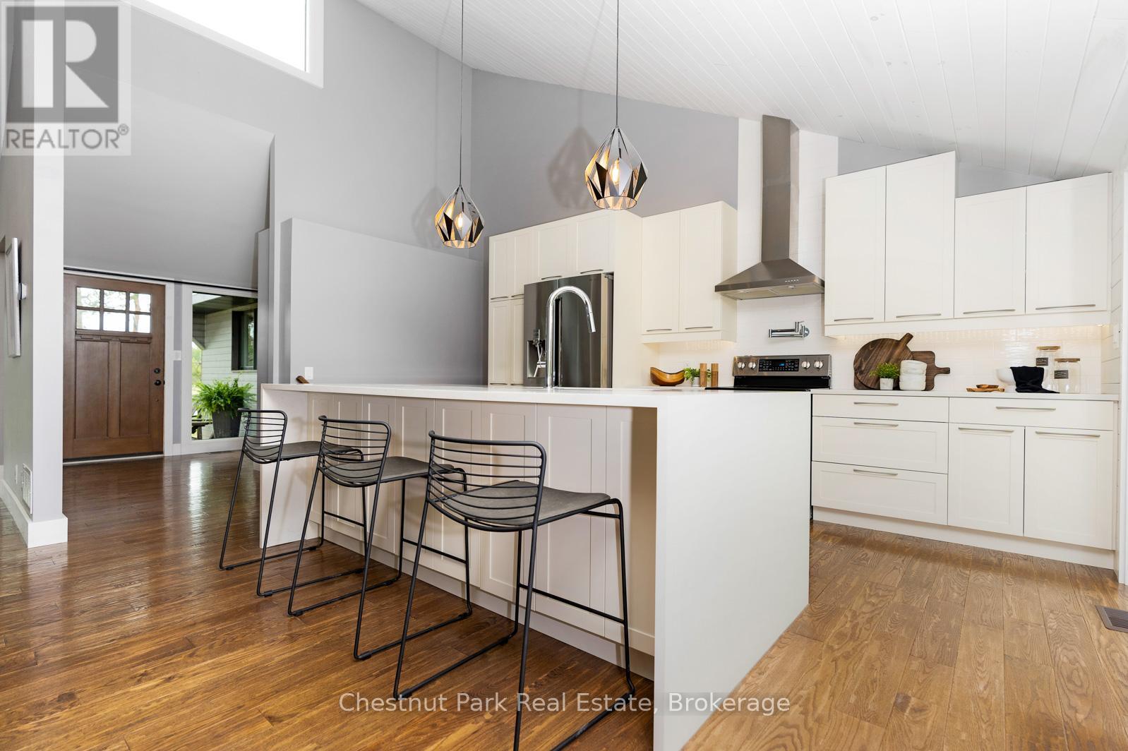 2890 Nottawasaga Conc 10 N, Clearview, Ontario  L9Y 3Y9 - Photo 7 - S12603906