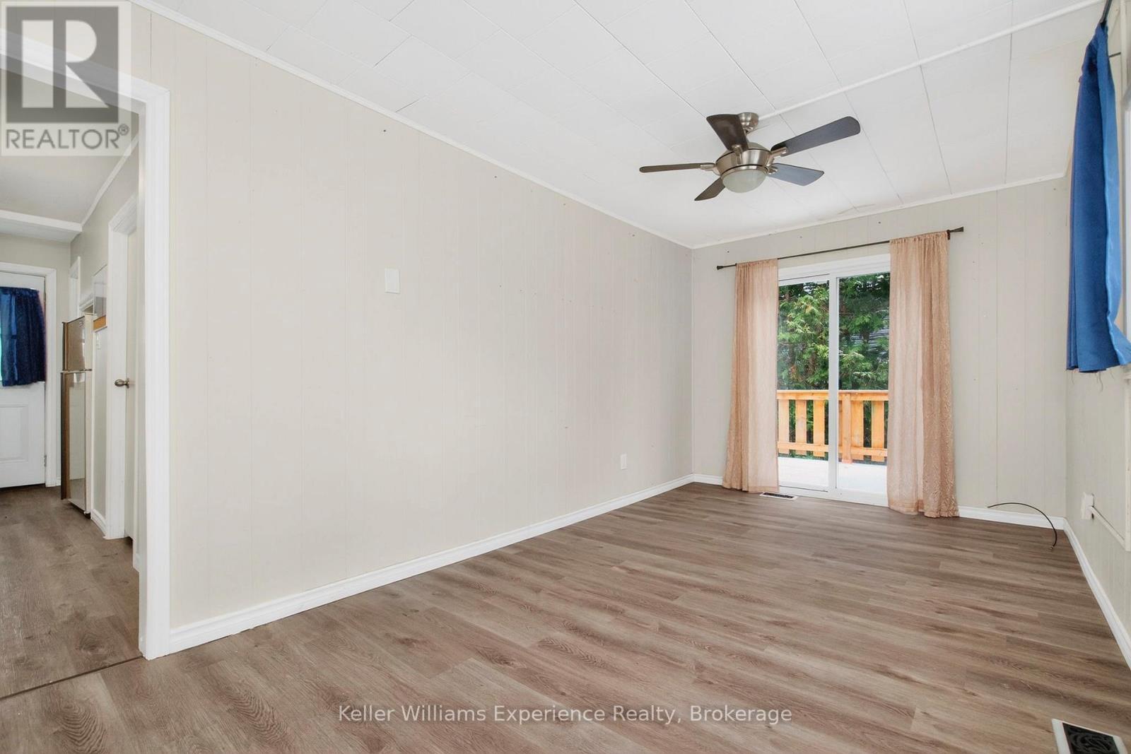 44 Yeo Street, Penetanguishene, Ontario  L9M 1C9 - Photo 10 - S12603918