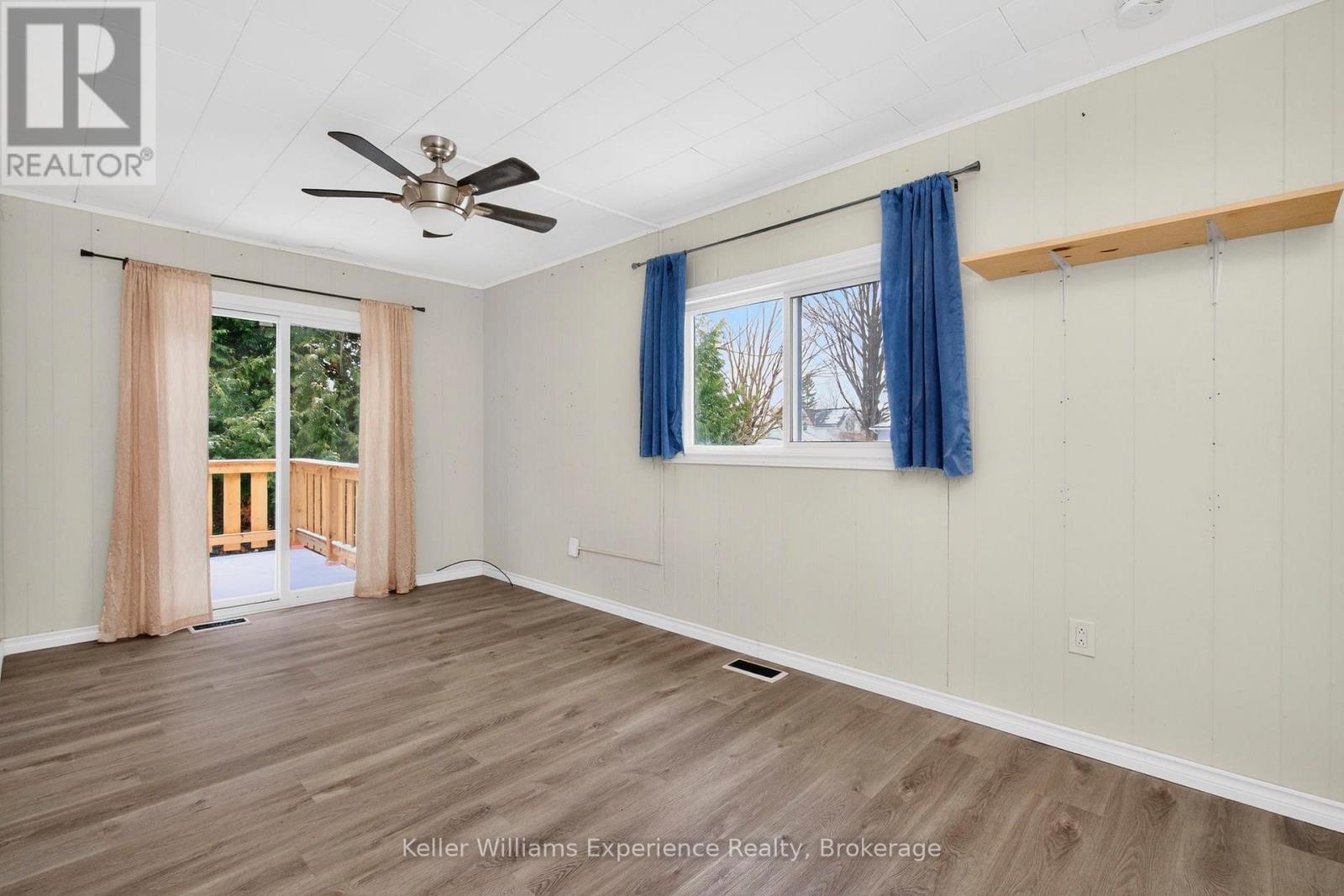 44 Yeo Street, Penetanguishene, Ontario  L9M 1C9 - Photo 7 - S12603918