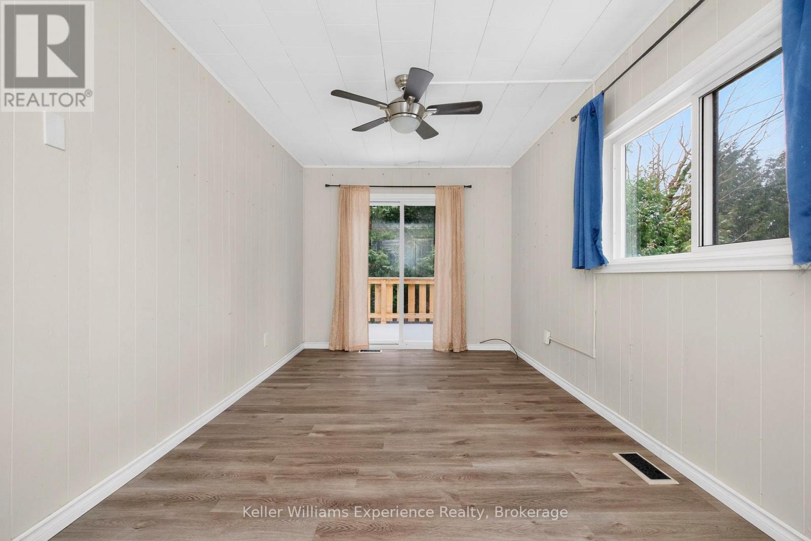 44 Yeo Street, Penetanguishene, Ontario  L9M 1C9 - Photo 8 - S12603918