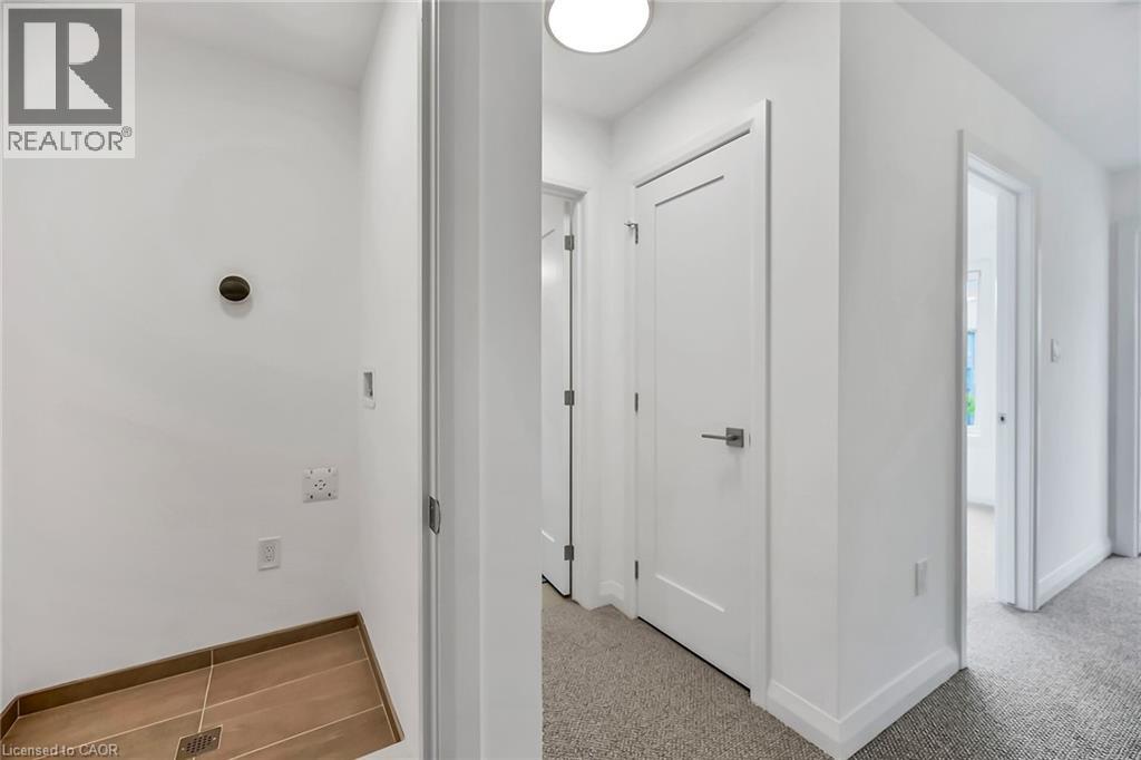 385 Limeridge Road E, Hamilton, Ontario  L9A 5A4 - Photo 35 - 40752573