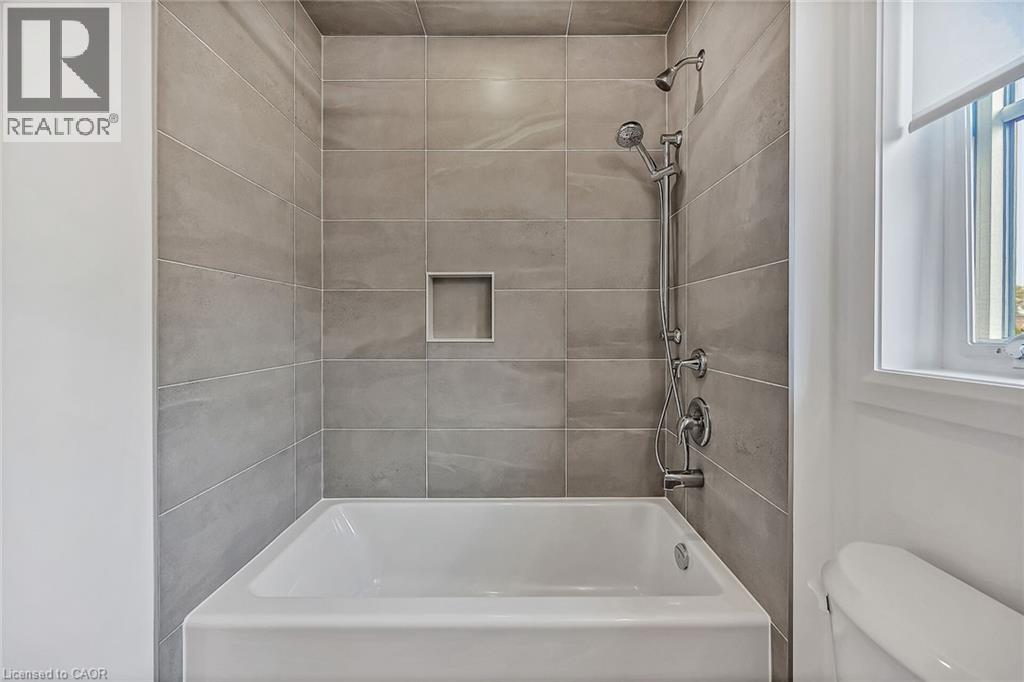 385 Limeridge Road E, Hamilton, Ontario  L9A 5A4 - Photo 34 - 40752573