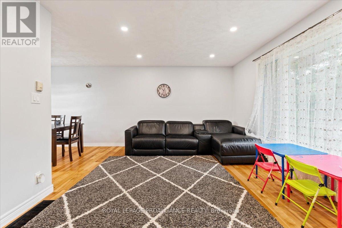 44 Meadowvale Avenue, Belleville, Ontario  K8N 2L6 - Photo 17 - X12603920