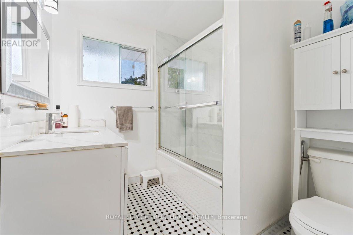 44 Meadowvale Avenue, Belleville, Ontario  K8N 2L6 - Photo 34 - X12603920