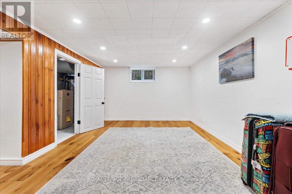 44 Meadowvale Avenue, Belleville, Ontario  K8N 2L6 - Photo 35 - X12603920