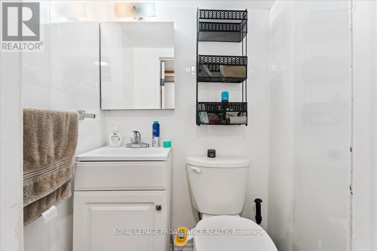 44 Meadowvale Avenue, Belleville, Ontario  K8N 2L6 - Photo 38 - X12603920