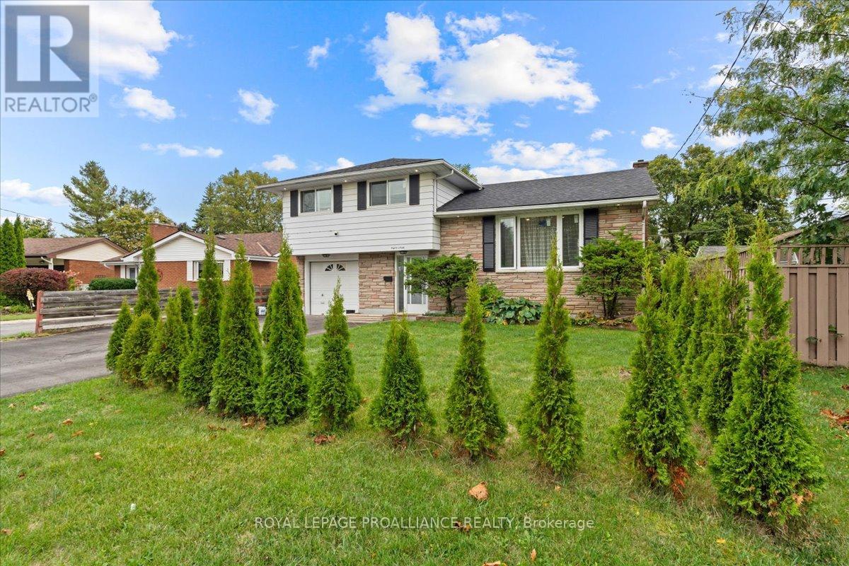 44 Meadowvale Avenue, Belleville, Ontario  K8N 2L6 - Photo 4 - X12603920