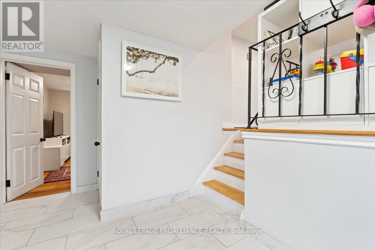 44 Meadowvale Avenue, Belleville, Ontario  K8N 2L6 - Photo 6 - X12603920