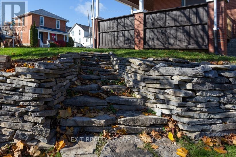 337 Dufferin Avenue, Quinte West, Ontario  K8V 5G8 - Photo 36 - X12603990