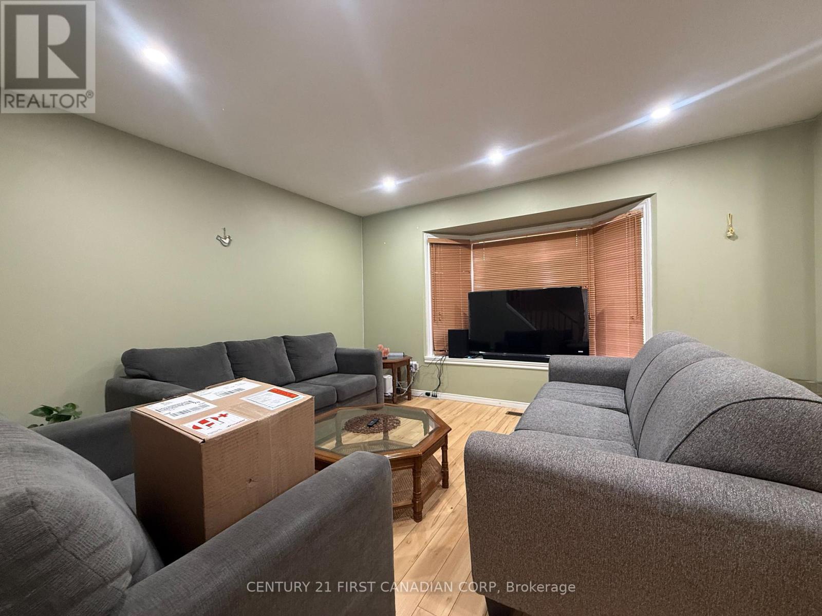 70 - 9 Ailsa Place, London South, Ontario  N5Z 4Z6 - Photo 2 - X12603932