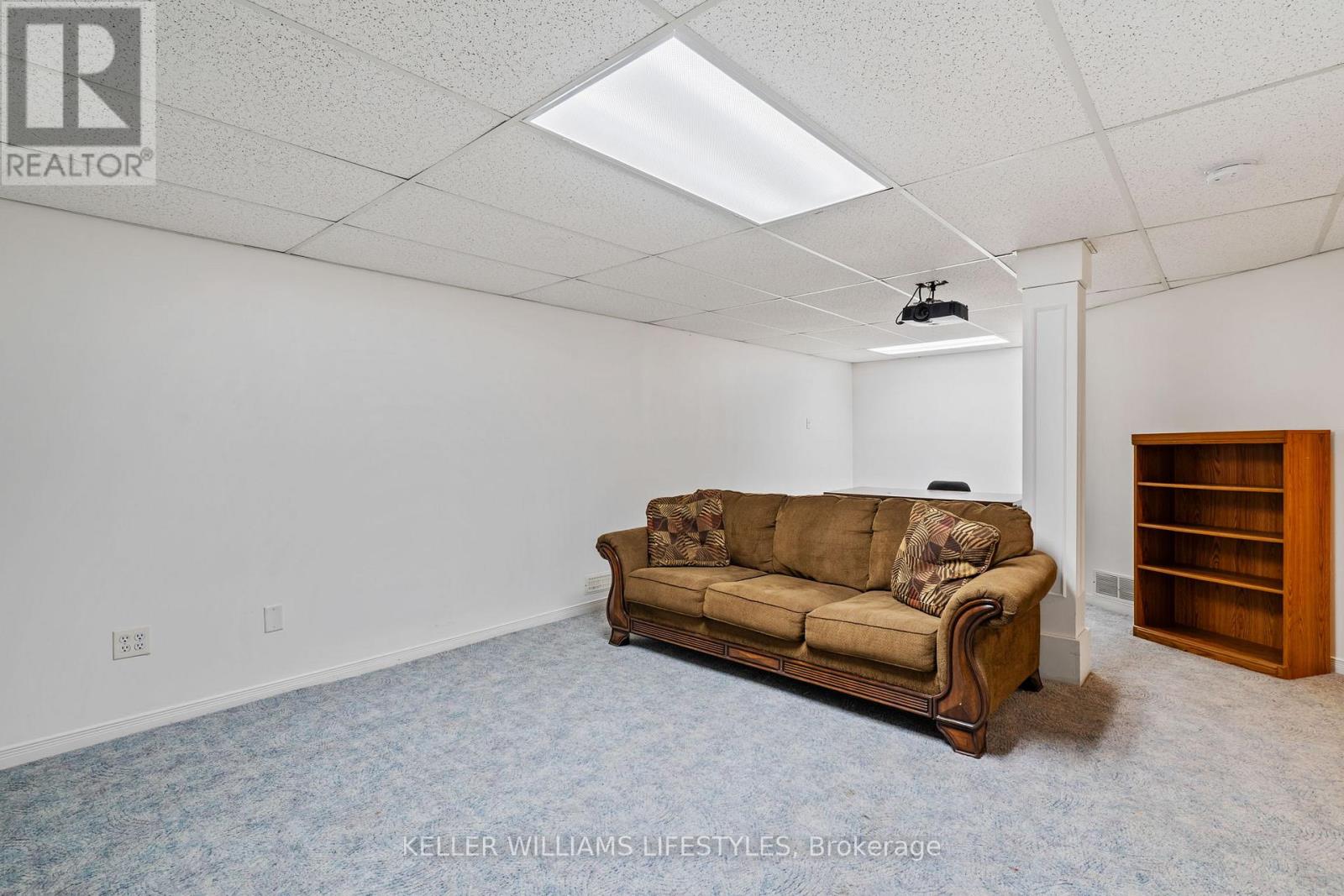 200 Bournemouth Drive, London East, Ontario  N5V 4S8 - Photo 32 - X12604044