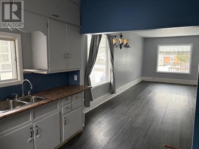 185 Frederica St E, Thunder Bay, Ontario  P7E 3V4 - Photo 2 - TB253553