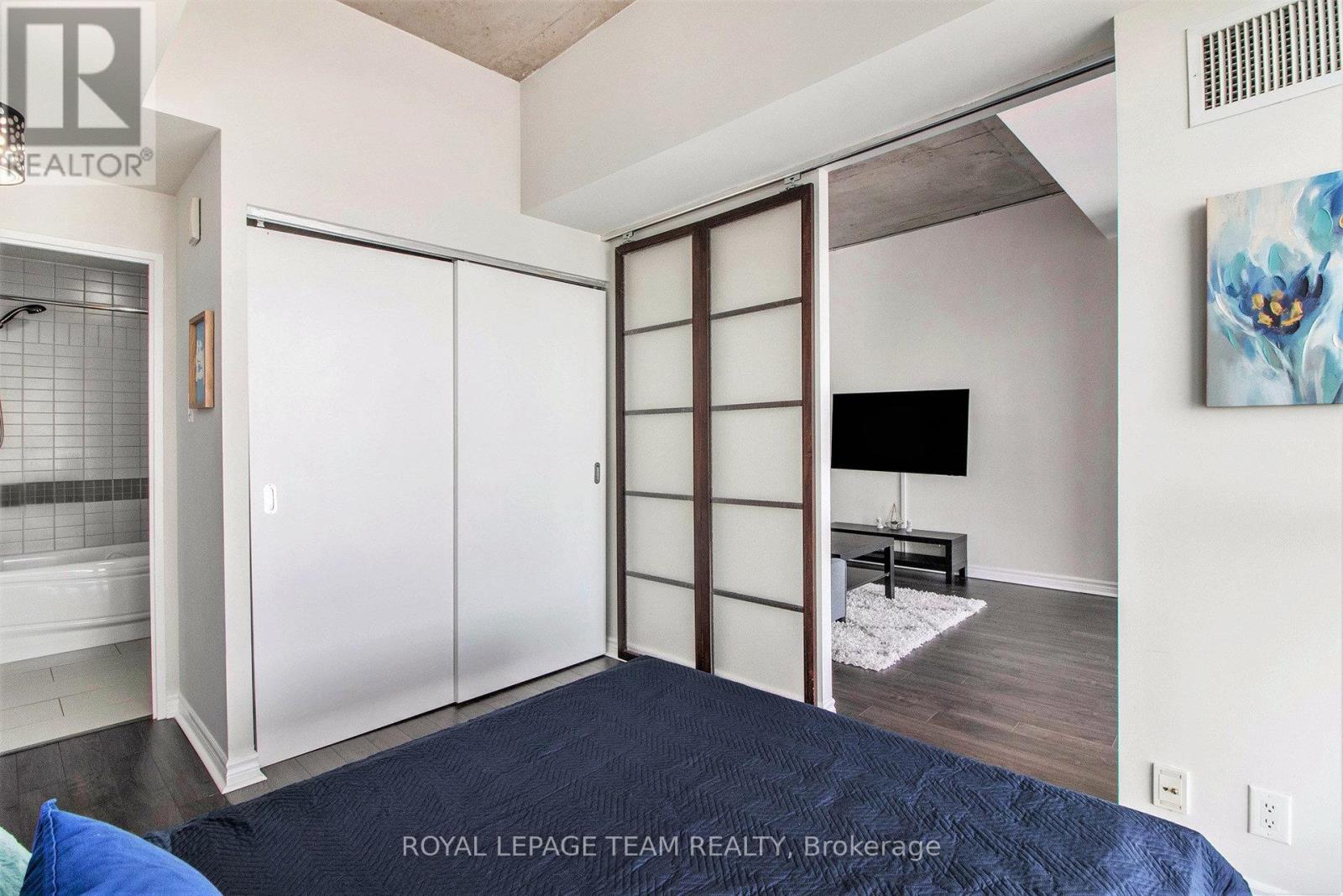 2208 - 324 Laurier Avenue W, Ottawa, Ontario  K1N 6P6 - Photo 11 - X12603936