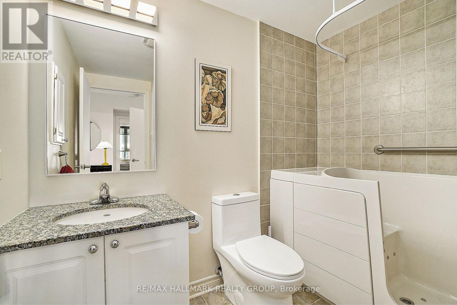 1601 - 445 Laurier Avenue W, Ottawa, Ontario  K1N 6R4 - Photo 16 - X12604036