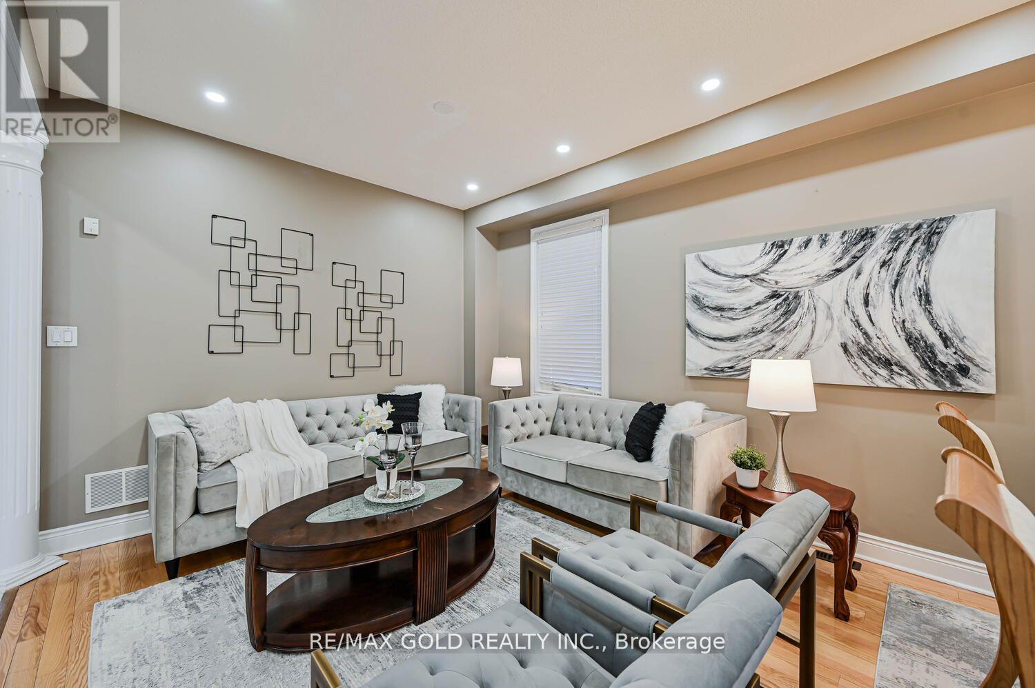 23 Yellow Pine Road, Brampton, Ontario  L6P 2E4 - Photo 13 - W12534598