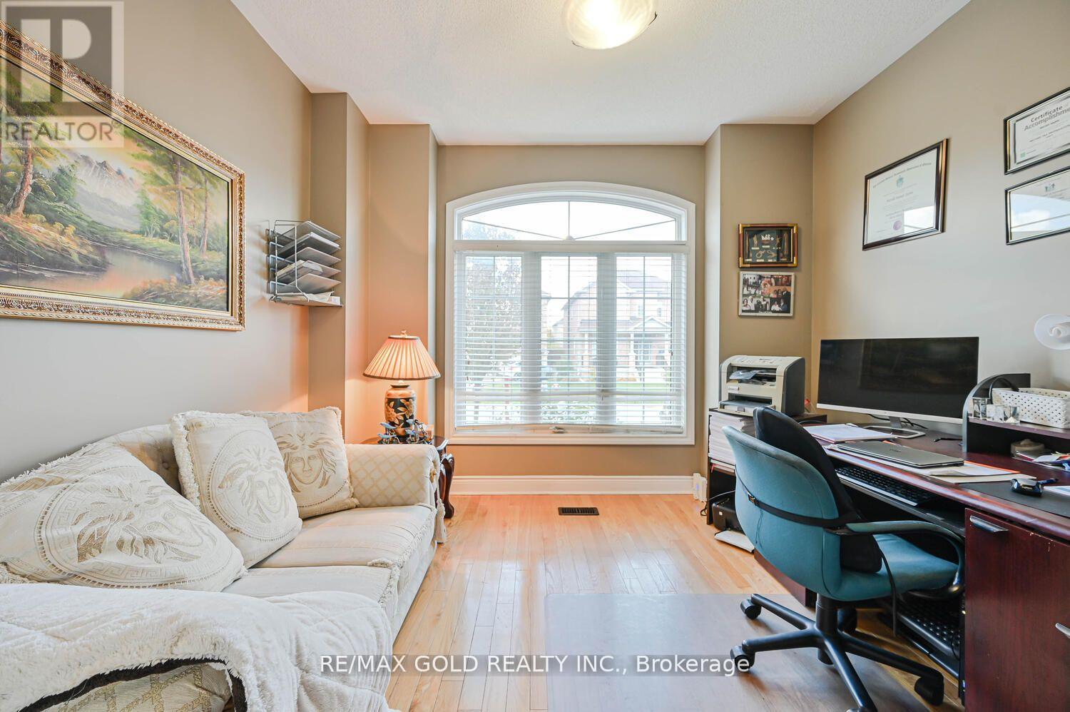 23 Yellow Pine Road, Brampton, Ontario  L6P 2E4 - Photo 9 - W12534598