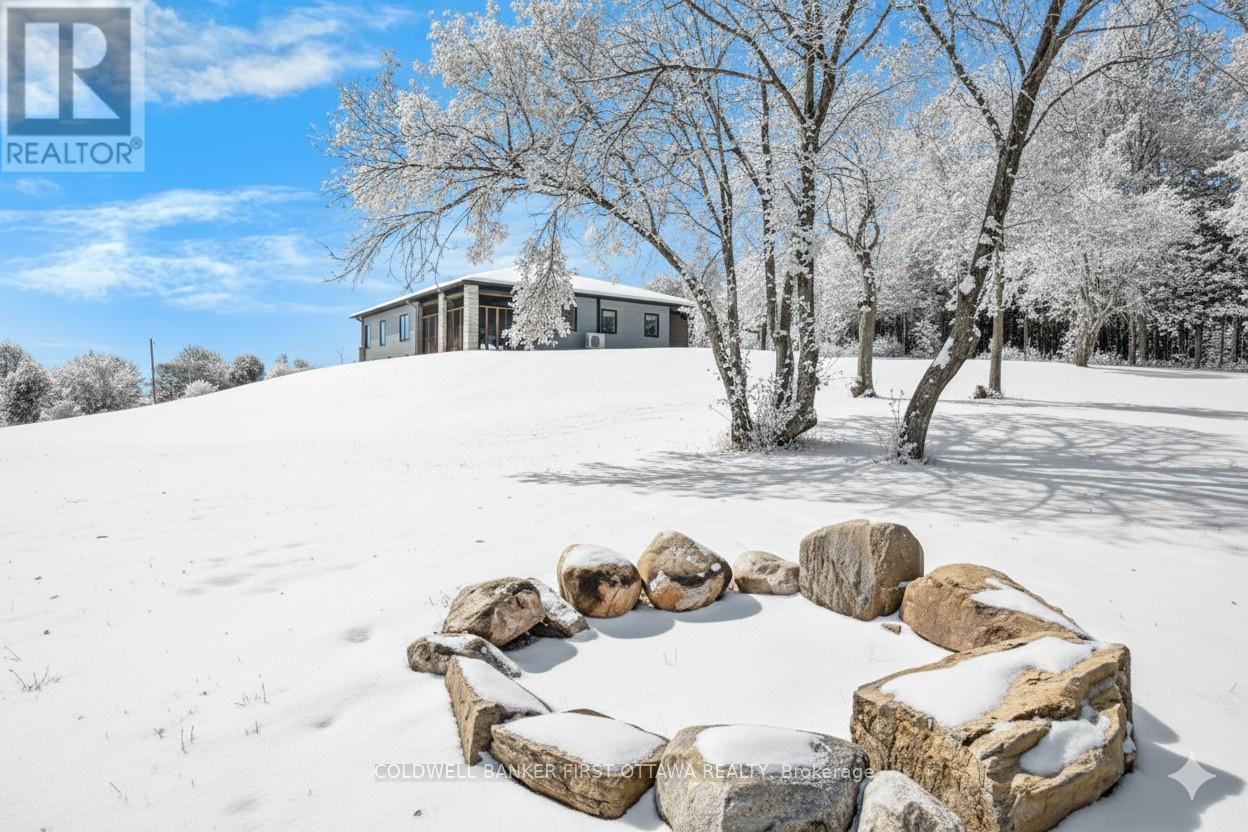 456 Pine Grove Road, Lanark Highlands, Ontario  K0G 1K0 - Photo 2 - X12425513