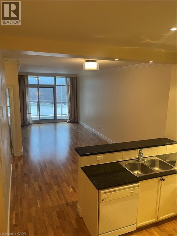 1 Leaside Park Drive Unit# 419, Toronto, Ontario  M4H 1R1 - Photo 2 - 40792334