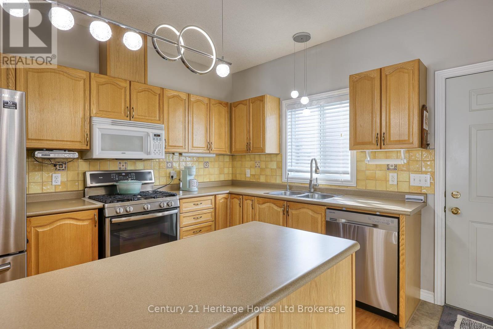 4 - 663 Southwood Way, Woodstock, Ontario  N4S 9A6 - Photo 17 - X12604118