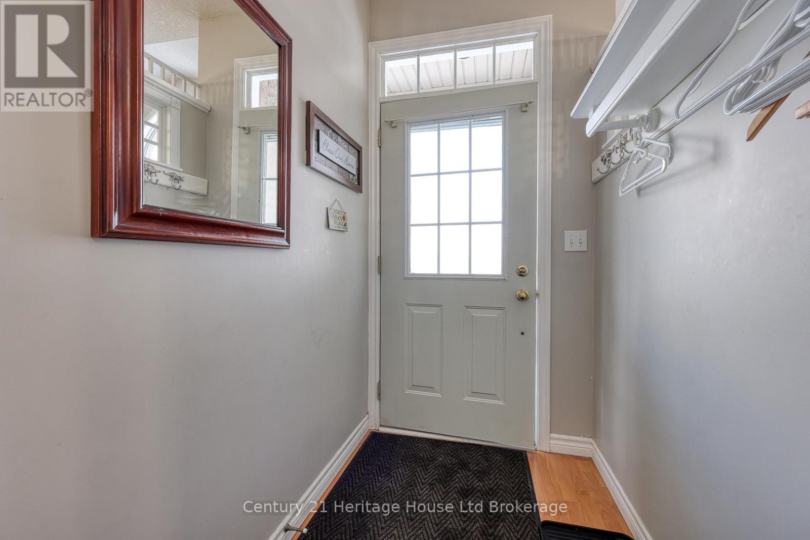 4 - 663 Southwood Way, Woodstock, Ontario  N4S 9A6 - Photo 4 - X12604118