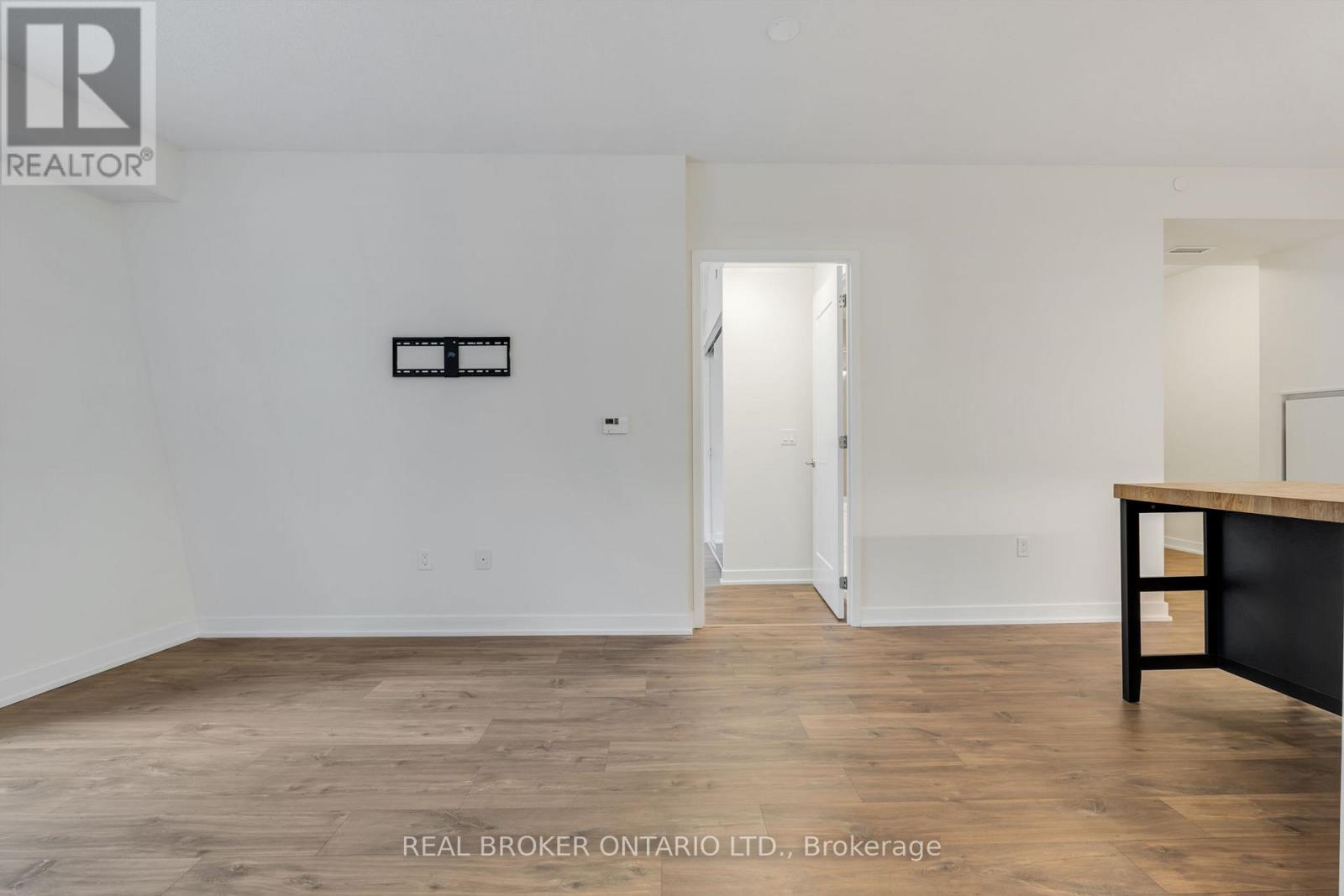 704 - 99 John Street, Toronto, Ontario  M5V 0S6 - Photo 8 - C12604010