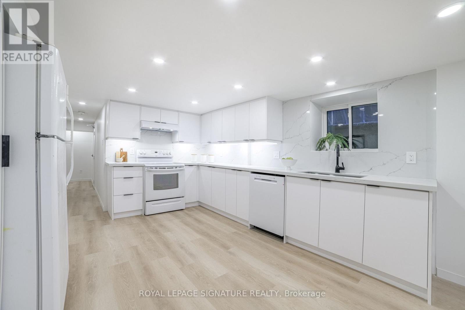 Bsmt - 103 Gloucester Street, Toronto, Ontario  M4Y 1M2 - Photo 18 - C12604060