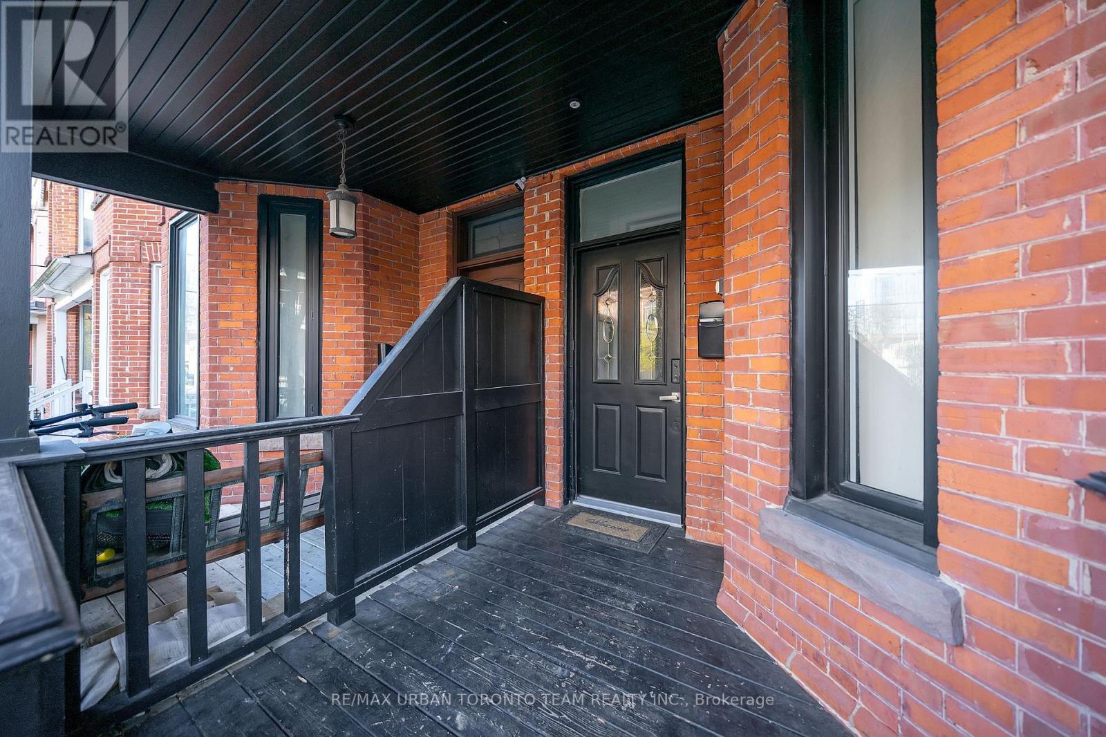 Upper - 87 Oxford Street, Toronto (Kensington-Chinatown), Ontario  M5T 1P2 - Photo 2 - C12581796