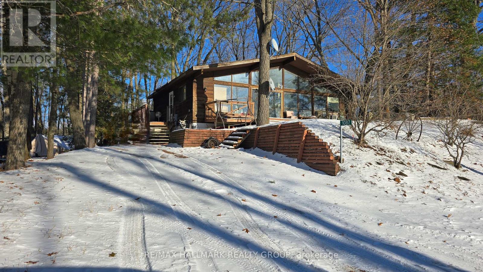 1087 Bayview Drive, Ottawa, Ontario  K0A 3M0 - Photo 1 - X12301416