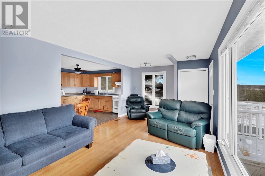 14 Cedar Grove Drive, Tehkummah, Ontario  P0P 2C0 - Photo 13 - 2125840