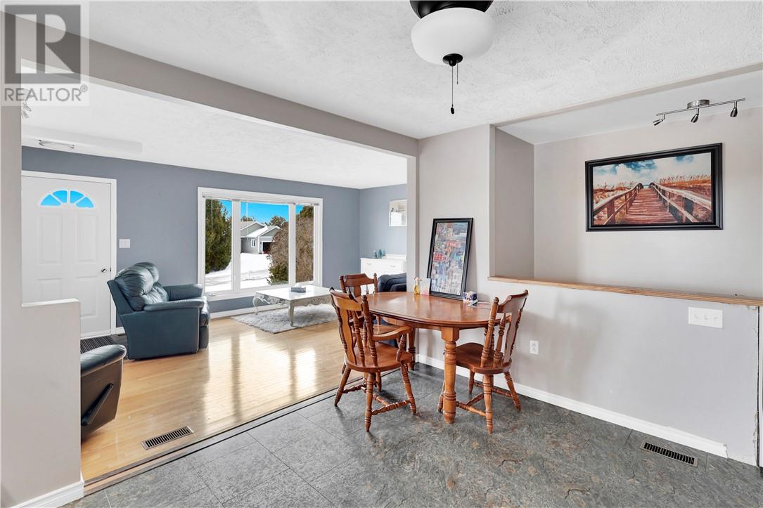 14 Cedar Grove Drive, Tehkummah, Ontario  P0P 2C0 - Photo 15 - 2125840