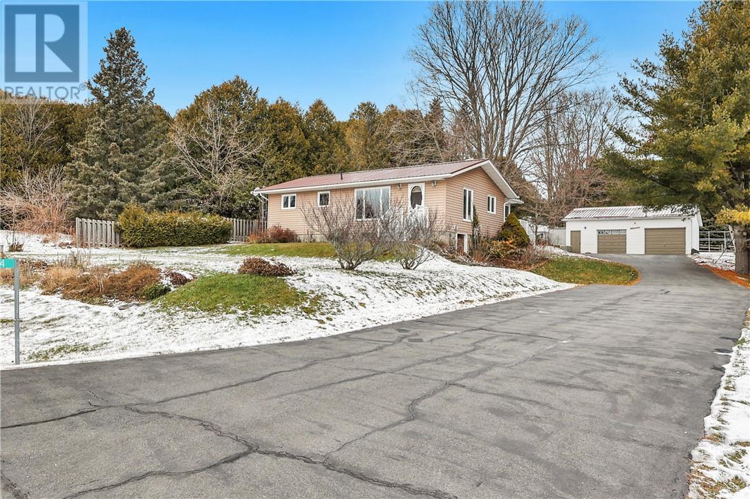 14 Cedar Grove Drive, Tehkummah, Ontario  P0P 2C0 - Photo 3 - 2125840