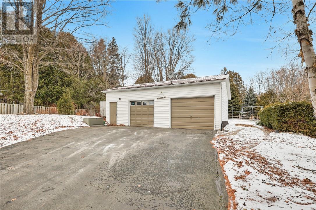 14 Cedar Grove Drive, Tehkummah, Ontario  P0P 2C0 - Photo 5 - 2125840
