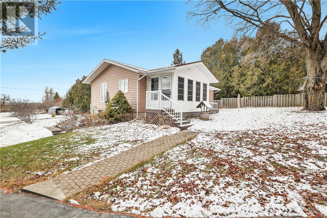 14 Cedar Grove Drive, Tehkummah, Ontario  P0P 2C0 - Photo 6 - 2125840