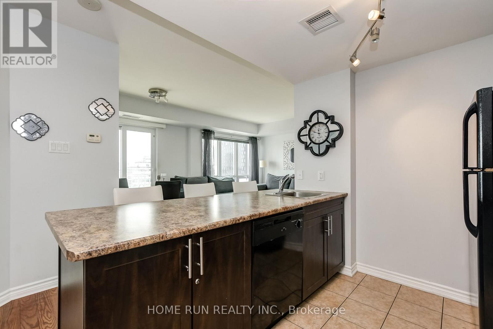 1009 - 234 Rideau Street, Ottawa, Ontario  K1N 0A9 - Photo 9 - X12603648