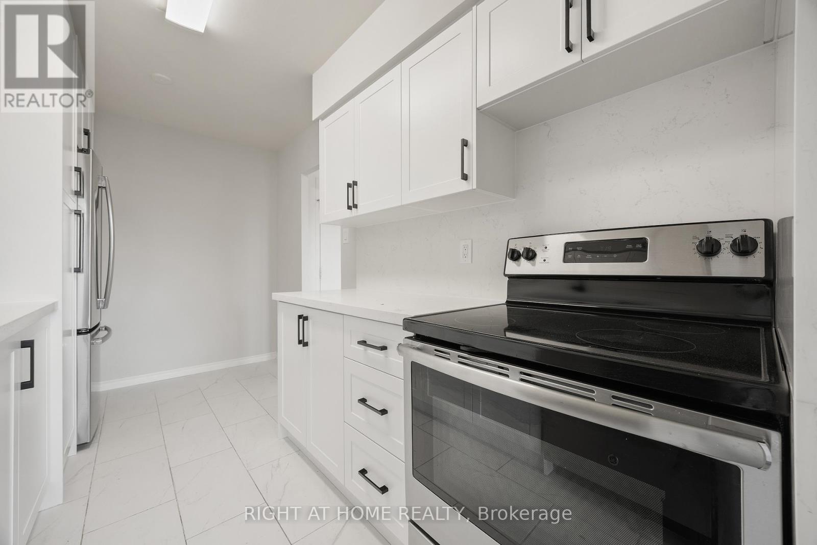 808 - 1966 Main Street W, Hamilton, Ontario  L8S 1J6 - Photo 8 - X12601872