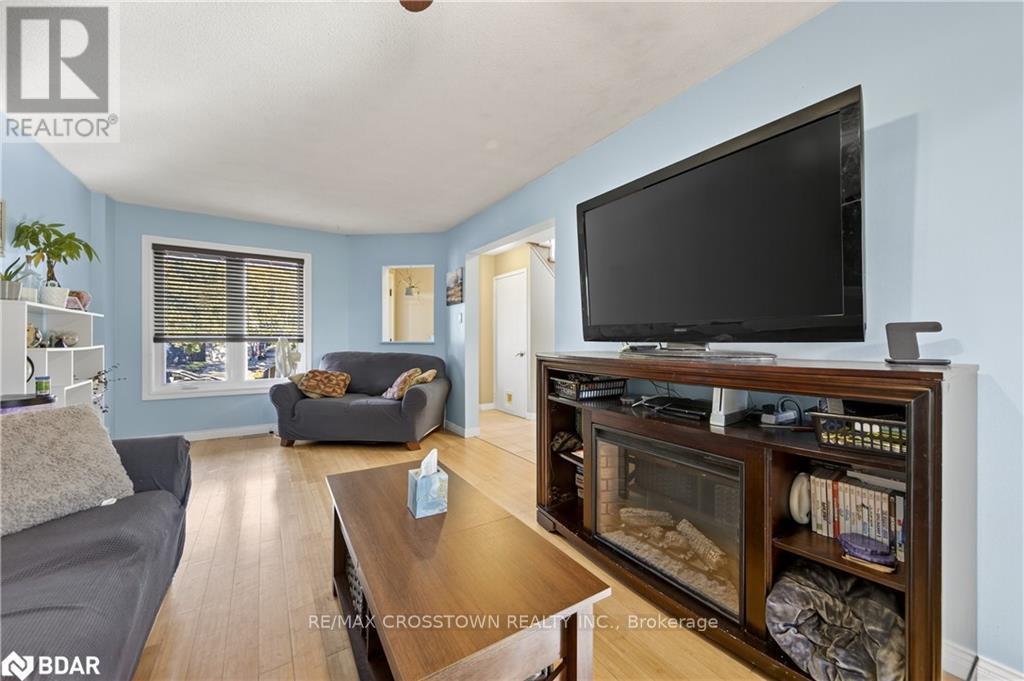 14 Corrie Crescent, Essa, Ontario  L0M 1B3 - Photo 7 - N12603890