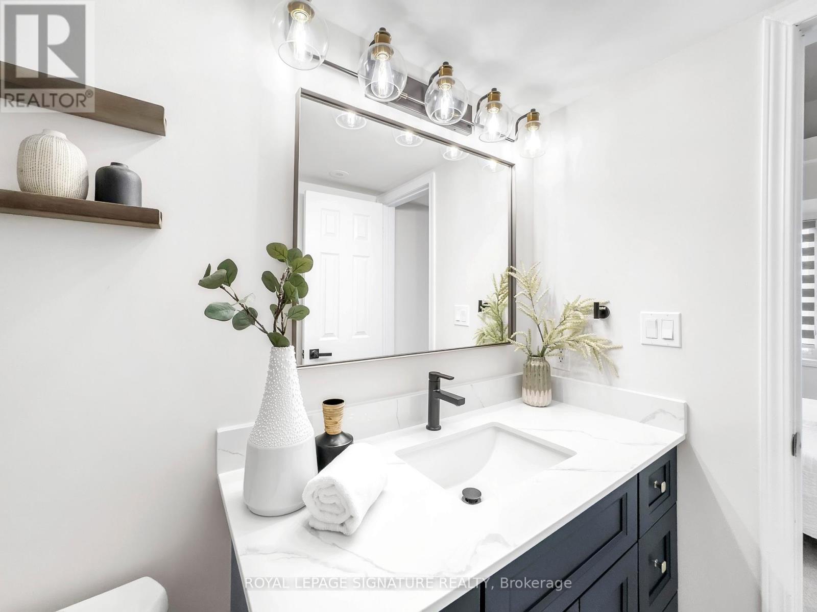 2249 Bur Oak Avenue, Markham, Ontario  L6E 0C2 - Photo 16 - N12604090