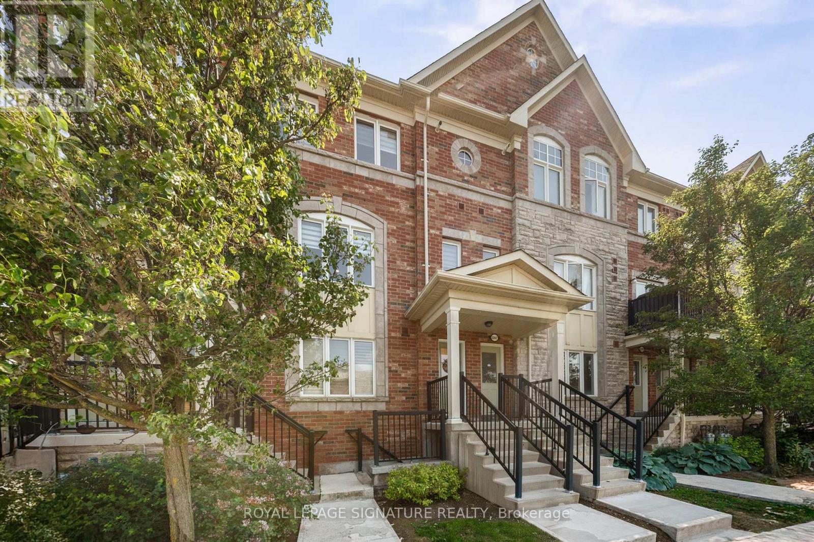 2249 Bur Oak Avenue, Markham, Ontario  L6E 0C2 - Photo 2 - N12604090