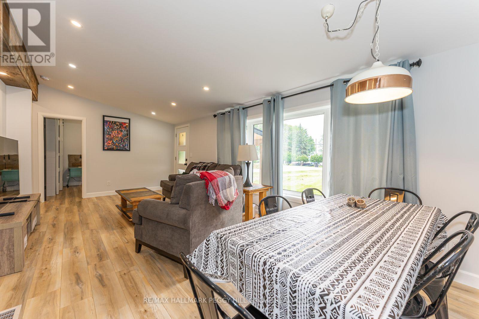 3566 Bayou Road, Severn (West Shore), Ontario  L3V 0V8 - Photo 3 - S12604046