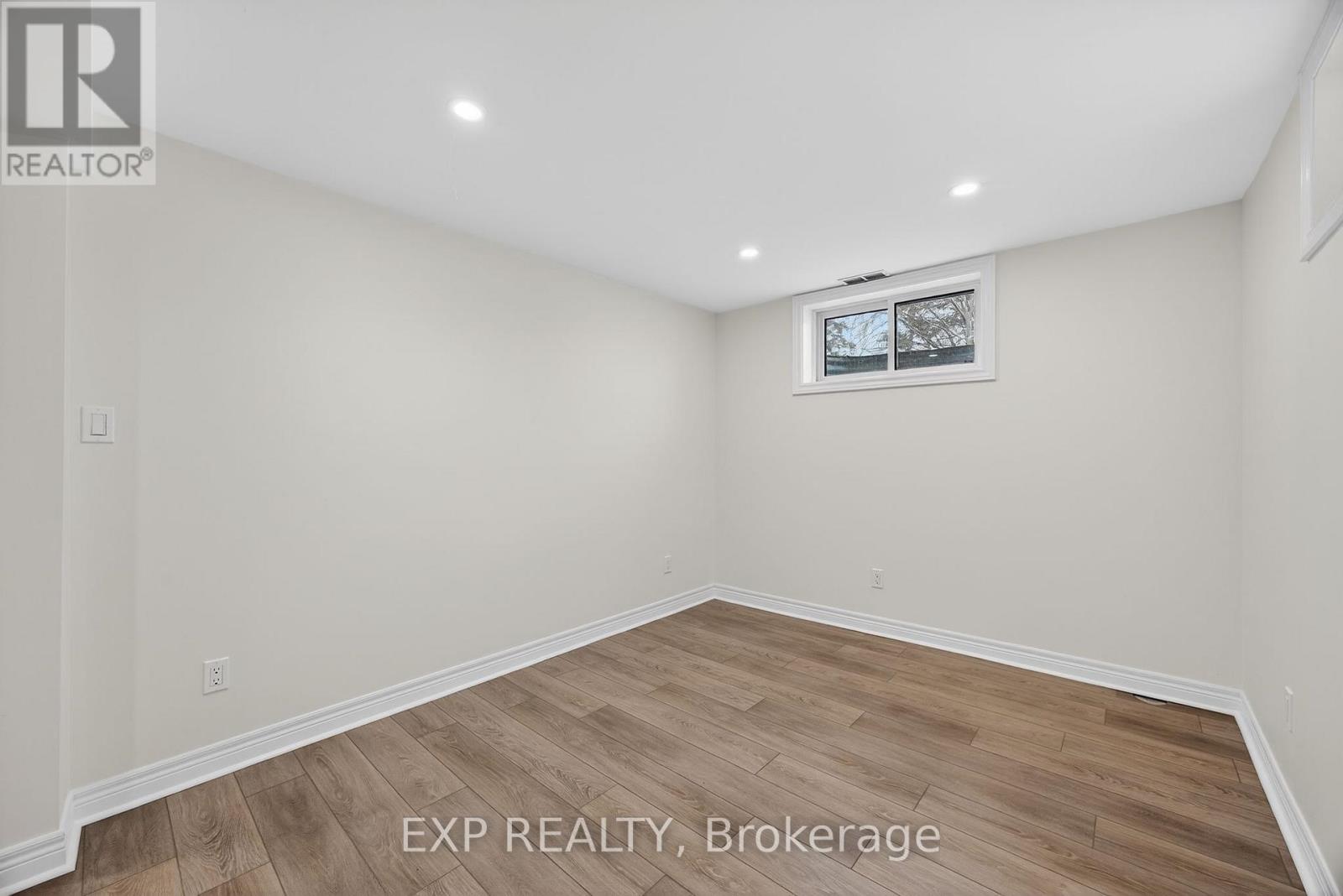 2420 Ridge Road W, Oro-Medonte, Ontario  L0L 2L0 - Photo 32 - S12604064