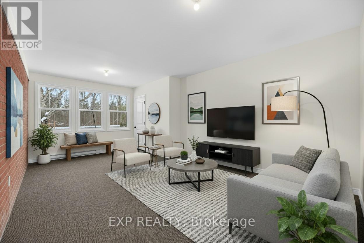 2420 Ridge Road W, Oro-Medonte, Ontario  L0L 2L0 - Photo 6 - S12604064