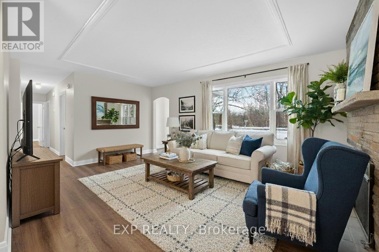 2420 Ridge Road W, Oro-Medonte, Ontario  L0L 2L0 - Photo 8 - S12604064