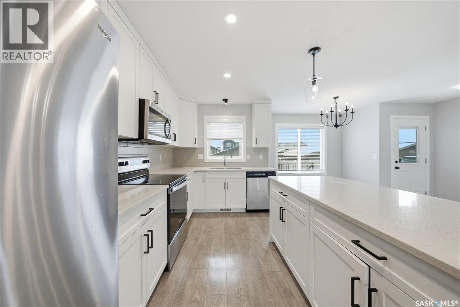 806 Mcfaull Rise, Saskatoon, Saskatchewan  S7V 0S6 - Photo 10 - SK025247