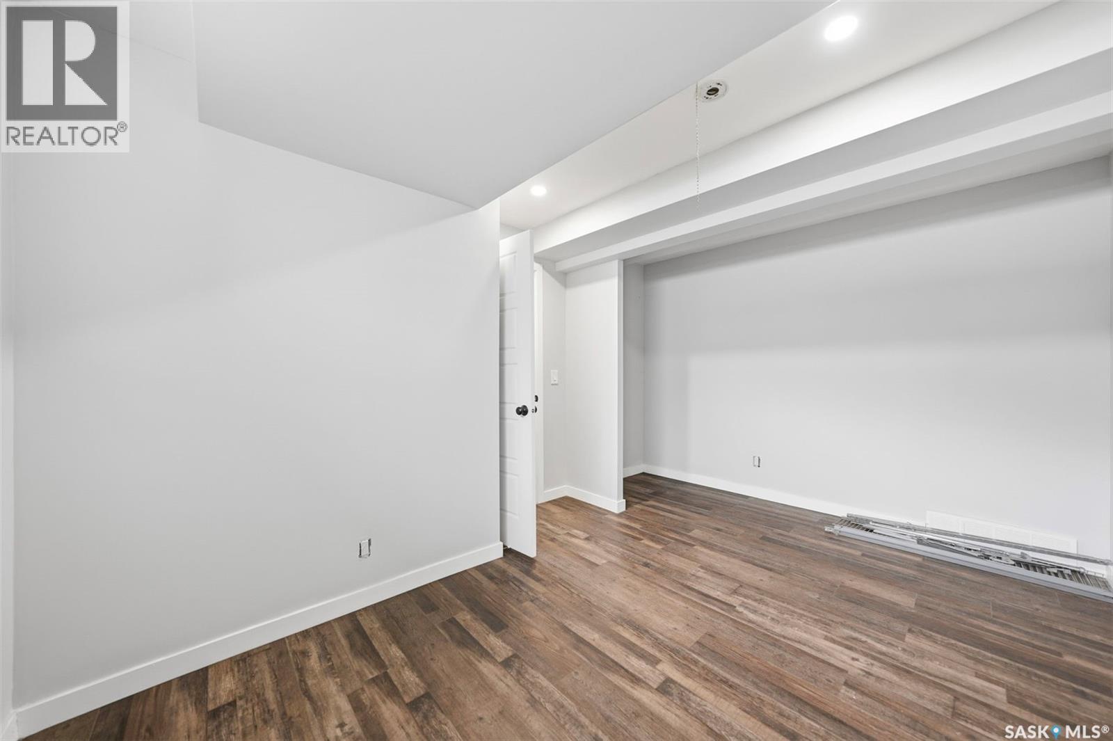 806 Mcfaull Rise, Saskatoon, Saskatchewan  S7V 0S6 - Photo 30 - SK025247